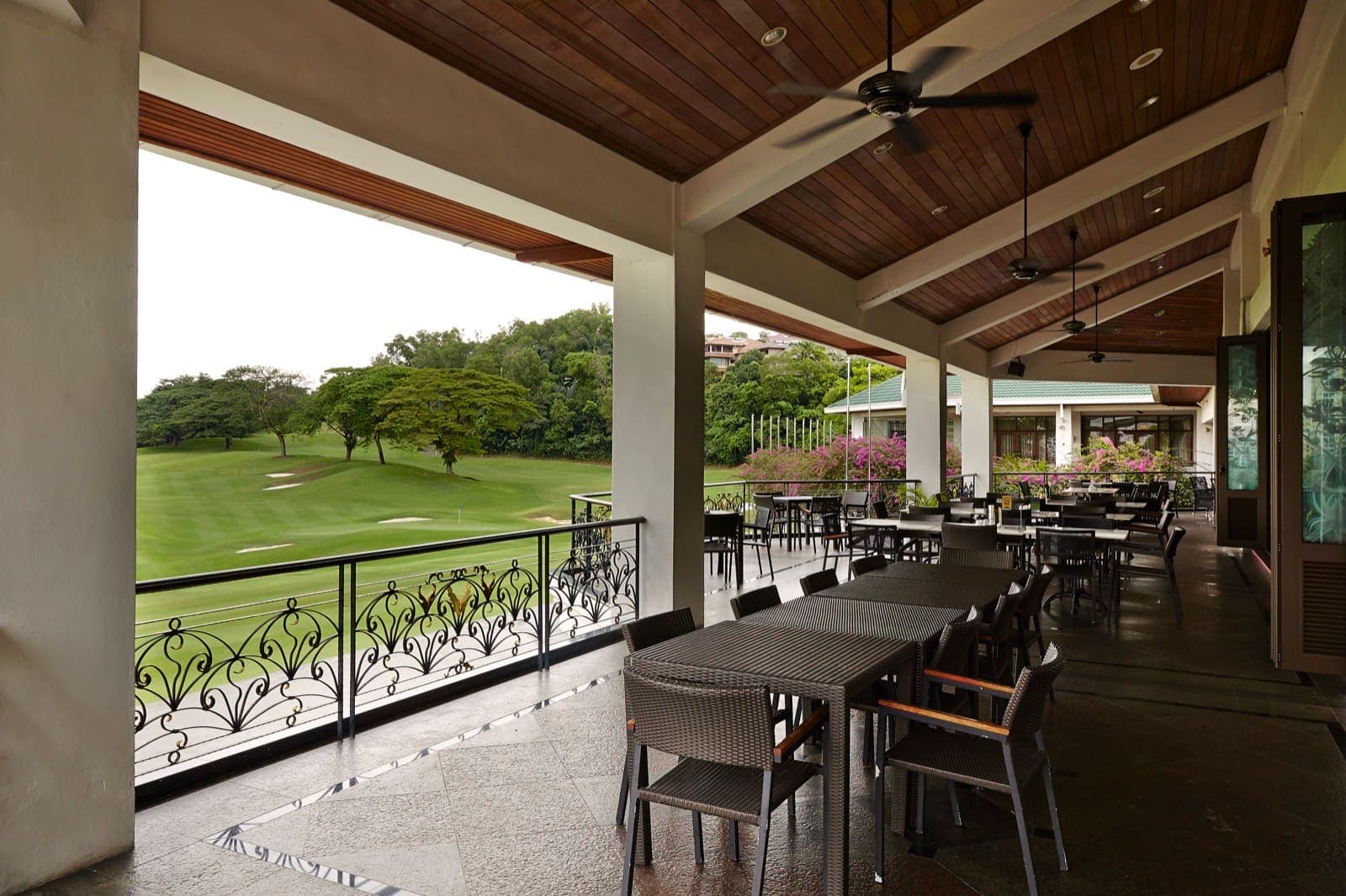 Palong Terrace dining area overlooking the course and lake
